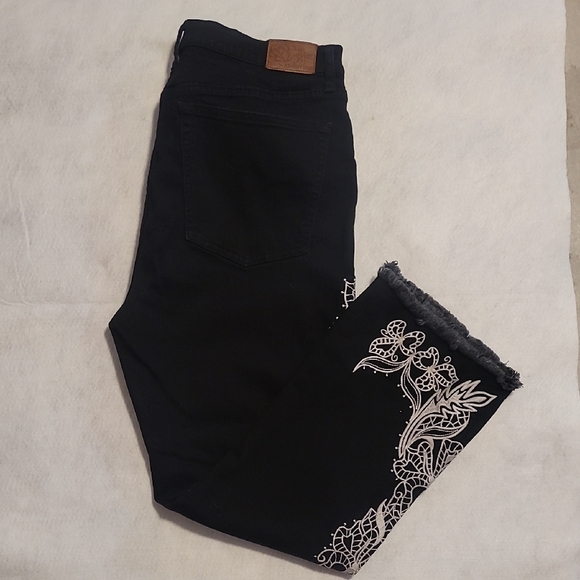 Johnny Was Laurena Black Cropped Baby Boot Jeans 32 - Picture 6 of 9